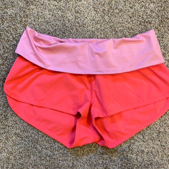 Lululemon size 6 shorts with fold over waist